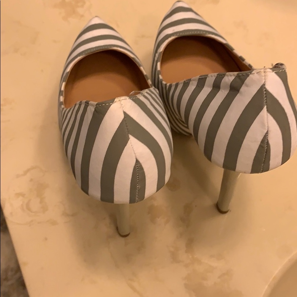 Heels - Picture 2 of 2